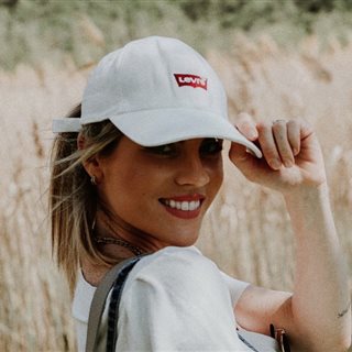 Sara Luna Canola