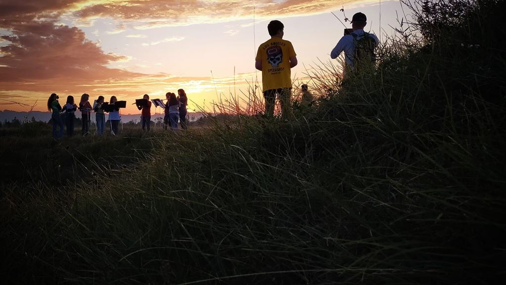 Aspettando l'alba nei Magredi. Sinfonia per violoncello e natura